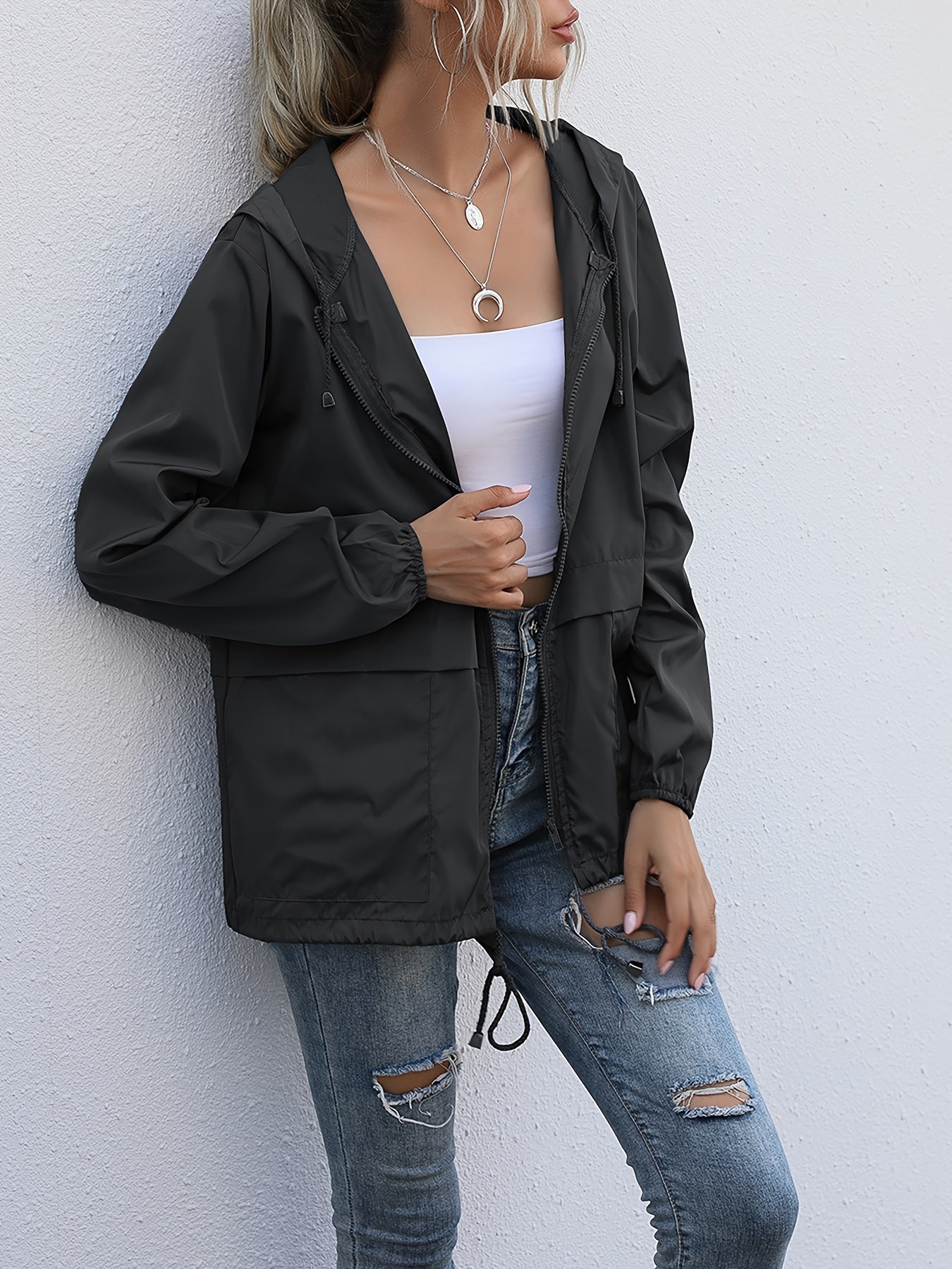 Chaqueta Corta Viento Larga Capucha