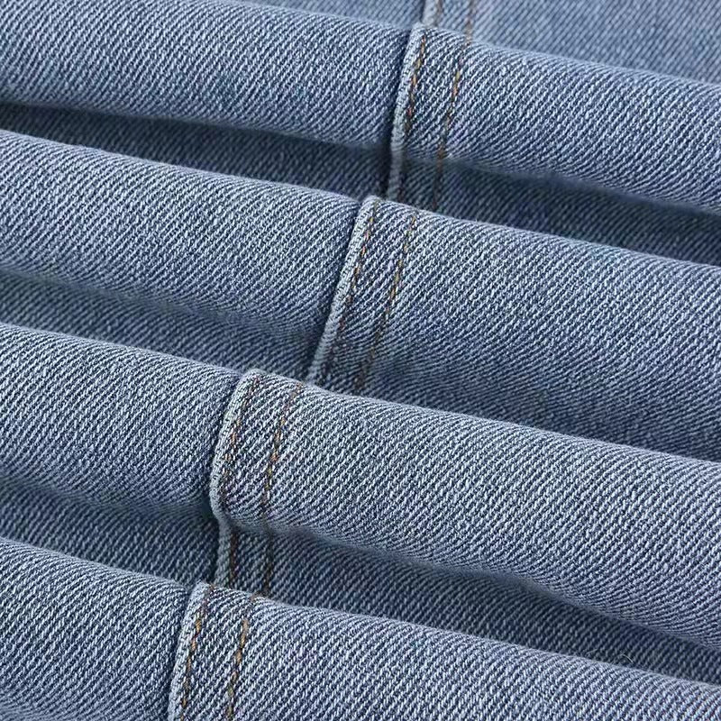 Vaqueroas Acampanados con Bordado de Estrella