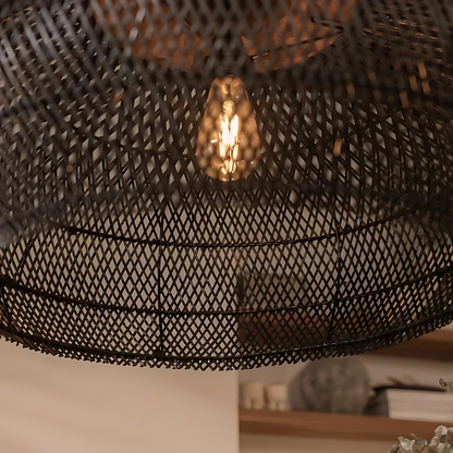 Lámpara colgante de ratán hecha a mano – Encanto natural con alma bohemia