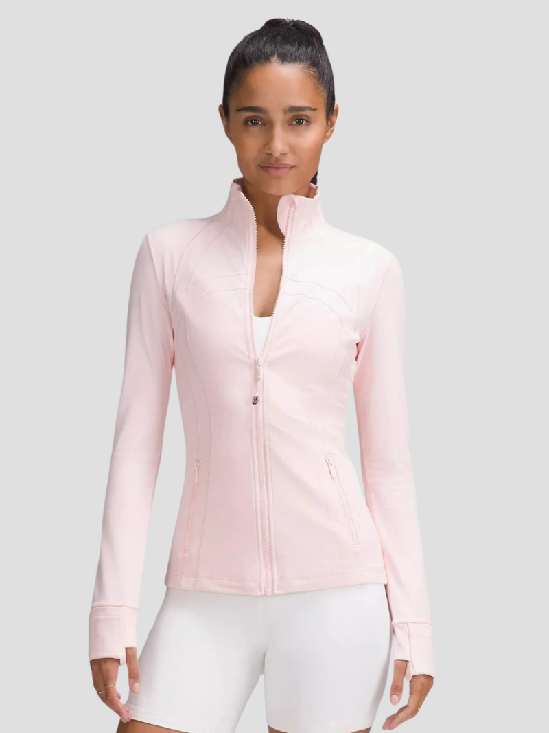Chaqueta deportiva entallada para mujer – Efecto BBL y tejido elástico transpirable