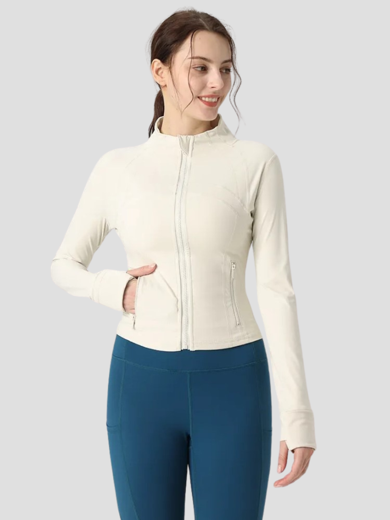 Chaqueta deportiva entallada para mujer – Efecto BBL y tejido elástico transpirable