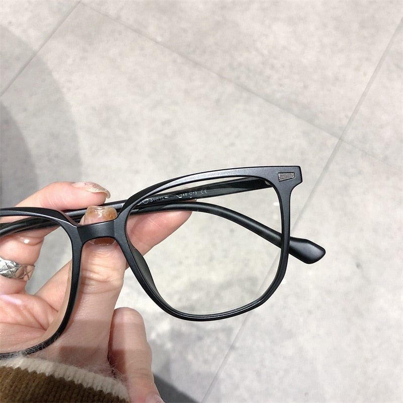 Gafas graduadas para miopía con filtro de luz azul – diseño ligero y cómodo para uso diario