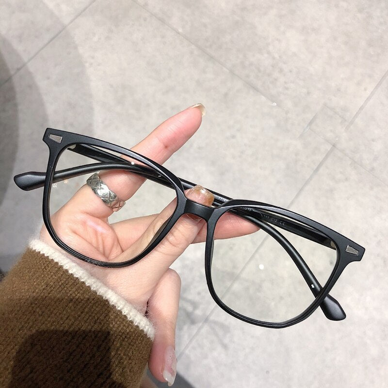 Gafas graduadas para miopía con filtro de luz azul – diseño ligero y cómodo para uso diario
