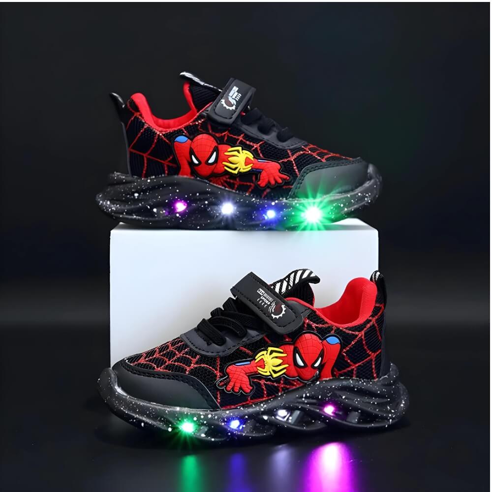 Zapatillas LED para niños – deportivas con luces y diseño de superhéroe